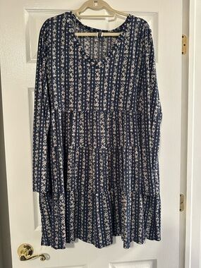 Women's Navy Floral Long Sleeve Tiered Dress